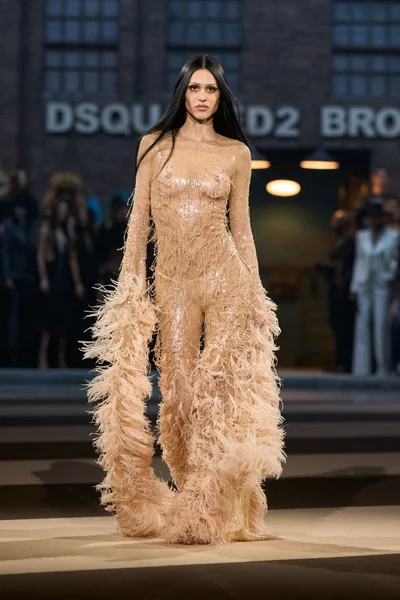 Look 67